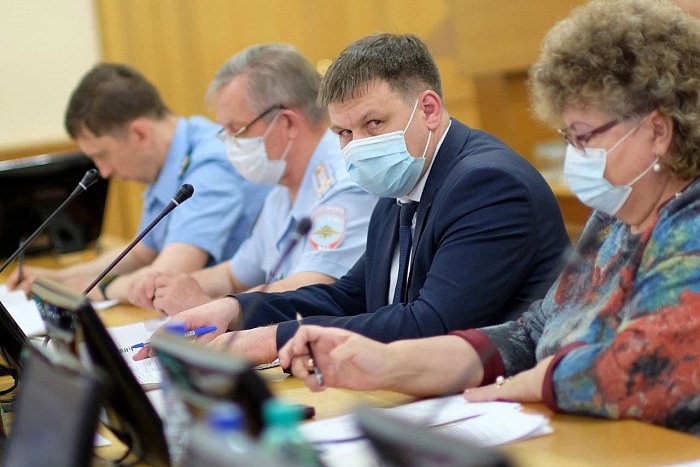 Игорь Васильев: Всеобщая вакцинация – единственный метод избежать повторения самоизоляции 2020 года