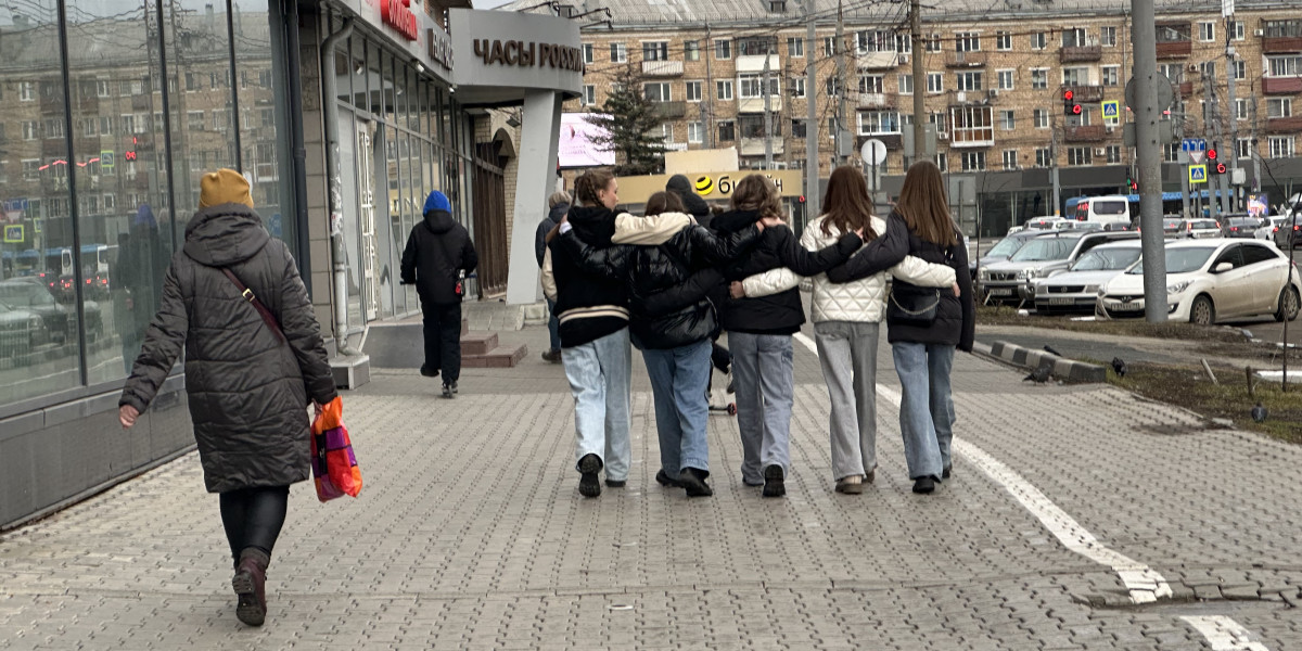 Кировские полицейские установили причастность 15-летней кировчанки к хищению 430 тысяч рублей у пенсионерки редакции