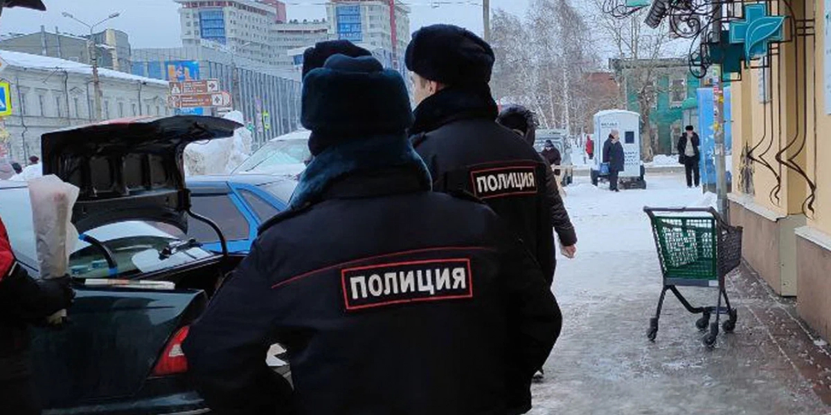 Уроженец Калининградской области распространял по Кирову крупную партию наркотиков редакции