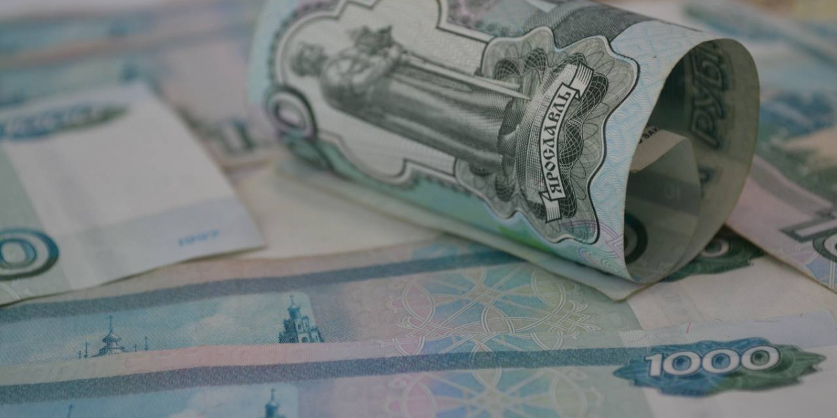 Кировские студенты получат стипендию в тридцать тысяч рублей за сто баллов по ЕГЭ редакции