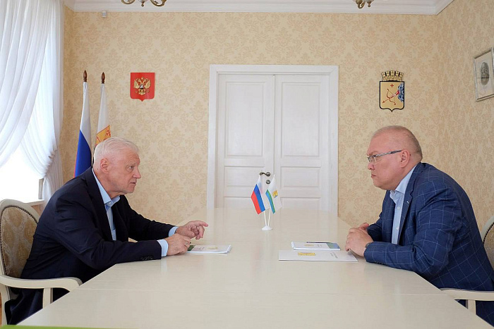 Лидер партии «Справедливая Россия — За правду» Сергей Миронов встретился с губернатором Кировской области kirovreg.ru