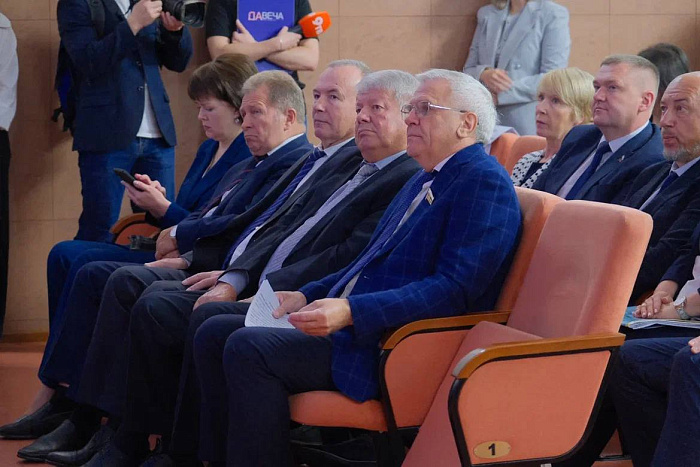 Конференция к 30-летию парламентаризма в ПФО состоялась в городе Кирове kirovreg.ru